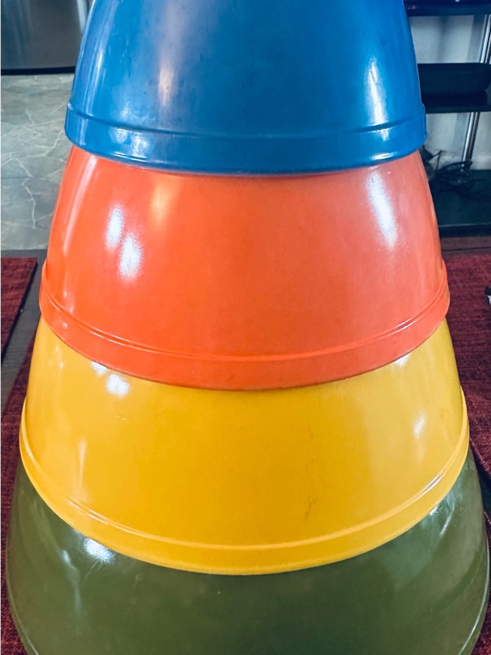 Pyrex Vintage set of 4 Nesting Bowls